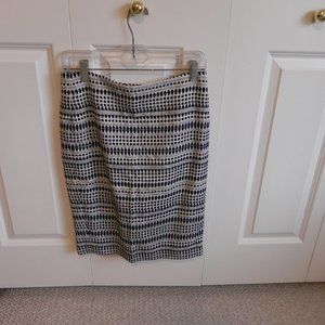 Ann Taylor Loft Skirt Black and White size 4